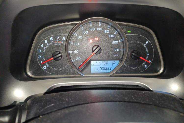 Used Toyota RAV4 2016 2.0L CVT Two-Wheel Drive Fashion Edition China V Standard Odometer Close Up