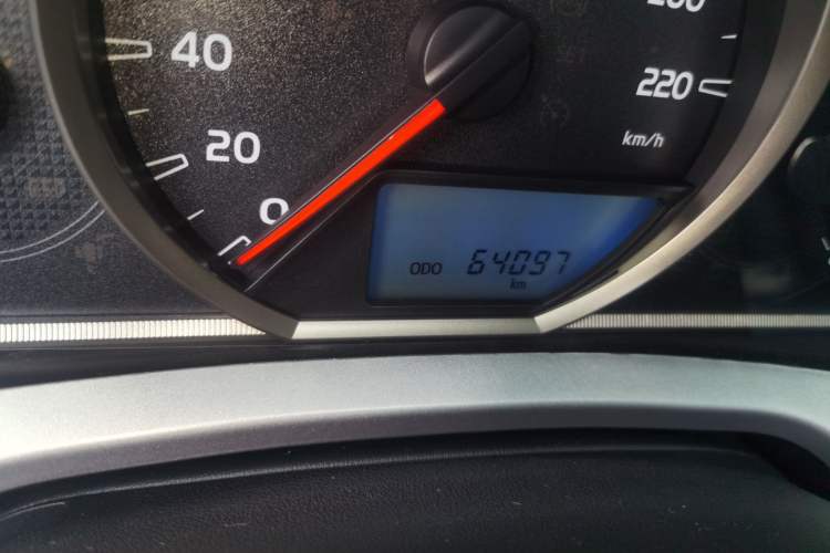 Used Toyota RAV4 2016 2.0L CVT Two-Wheel Drive Fashion Edition China V Standard Odometer Close Up