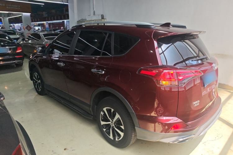 Used Toyota RAV4 2016 2.0L CVT Two-Wheel Drive Fashion Edition China V Standard Rear Left 45 Deg