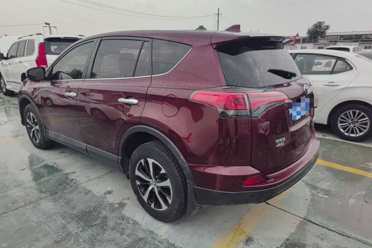 Used Toyota RAV4 2016 2.0L CVT Two-Wheel Drive Fashion Edition China V Standard Rear Left 45 Deg