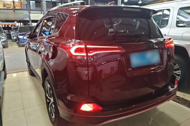 Used Toyota RAV4 2016 2.0L CVT Two-Wheel Drive Smart Edition China V Standard Rear Left 45 Deg