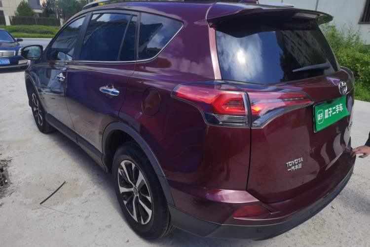 Used Toyota RAV4 2016 2.0L CVT Two-Wheel Drive Fashion Edition China V Standard Rear Left 45 Deg