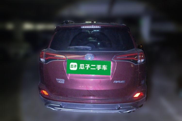Used Toyota RAV4 2016 2.0L CVT Two-Wheel Drive Fashion Edition China V Standard Rear