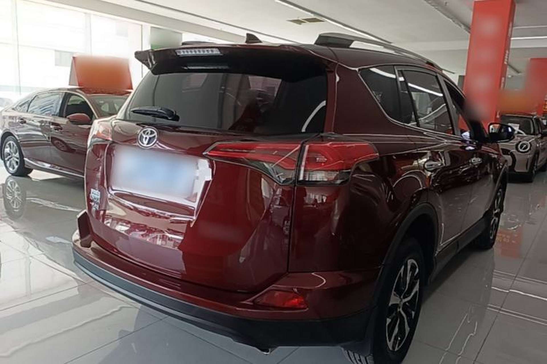 Used Toyota RAV4 2016 2.0L CVT Two-Wheel Drive Fashion Edition China V Standard Rear Right 45 Deg
