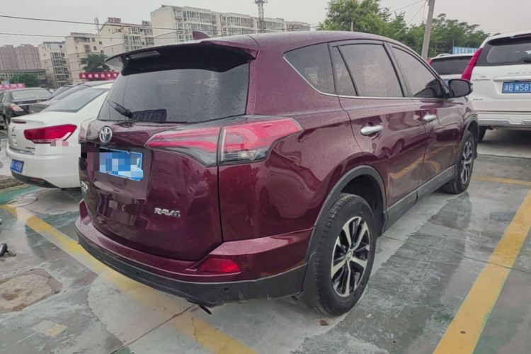 Used Toyota RAV4 2016 2.0L CVT Two-Wheel Drive Fashion Edition China V Standard Rear Right 45 Deg