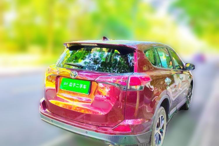 Used Toyota RAV4 2016 2.0L CVT Two-Wheel Drive Fashion Edition China V Standard Rear Right 45 Deg