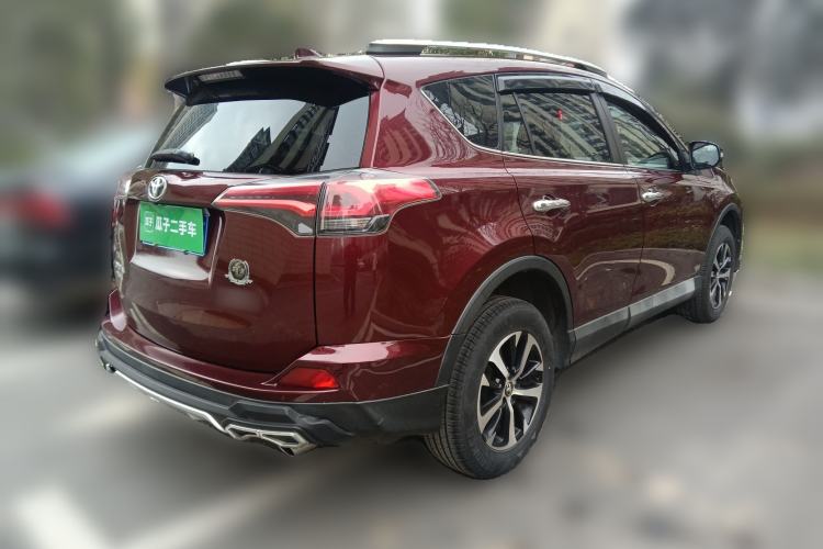Used Toyota RAV4 2016 2.0L CVT Two-Wheel Drive Fashion Edition China V Standard Rear Right 45 Deg