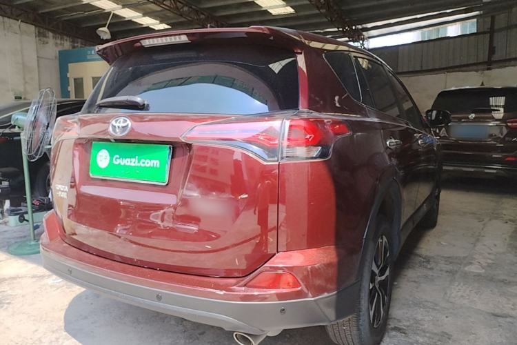 Used Toyota RAV4 2016 2.0L CVT Two-Wheel Drive Comfort Edition China V Standard Rear Right 45 Deg