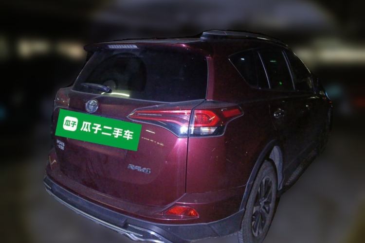Used Toyota RAV4 2016 2.0L CVT Two-Wheel Drive Fashion Edition China V Standard Rear Right 45 Deg