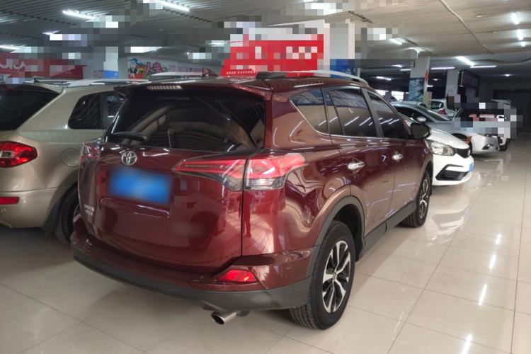 Used Toyota RAV4 2016 2.0L CVT Two-Wheel Drive Comfort Edition China V Standard Rear Right 45 Deg