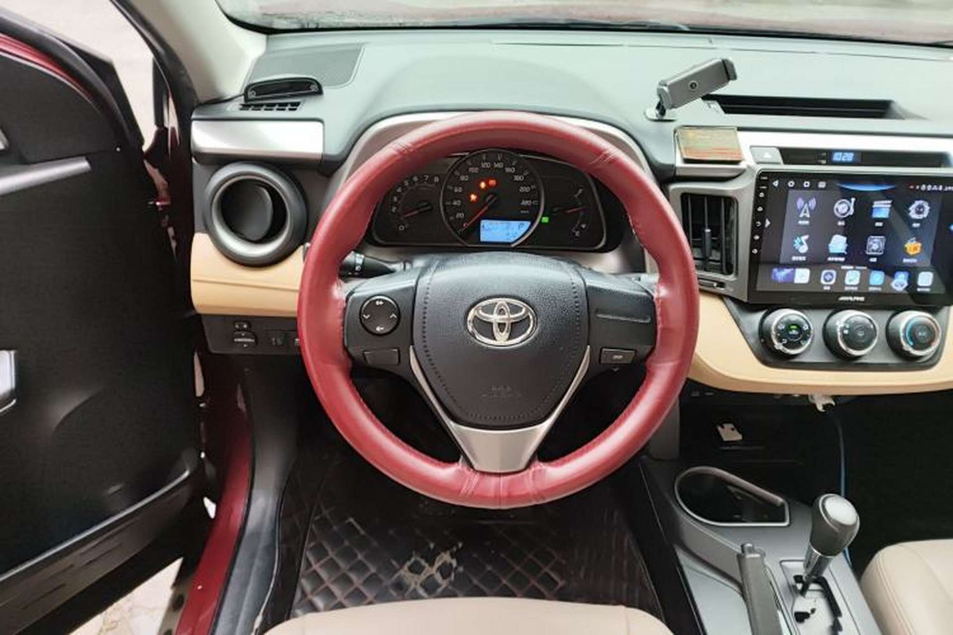 Used Toyota RAV4 2016 2.0L CVT Two-Wheel Drive Urban Edition China V Standard Steering Wheel