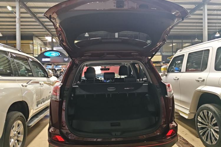 Used Toyota RAV4 2016 2.0L CVT Two-Wheel Drive Smart Edition China V Standard Trunk
