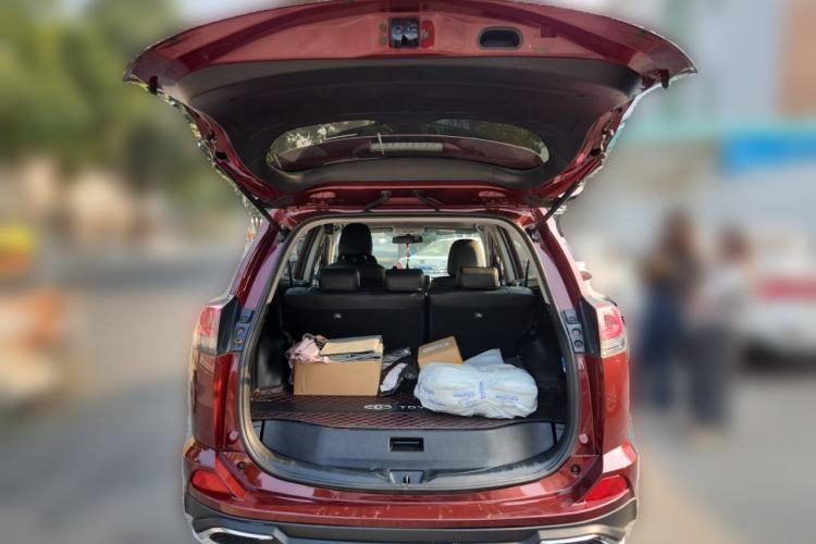 Used Toyota RAV4 2016 2.0L CVT Two-Wheel Drive Fashion Edition China V Standard Trunk