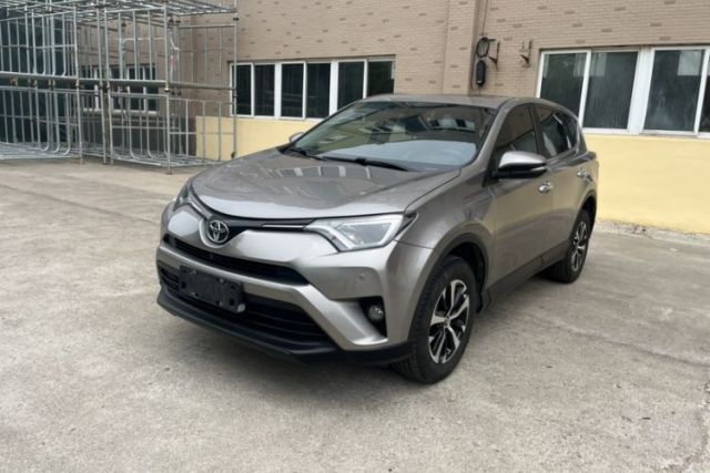 Used Toyota RAV4 2016 2.0L CVT Two-Wheel Drive Fashion Edition China V Standard