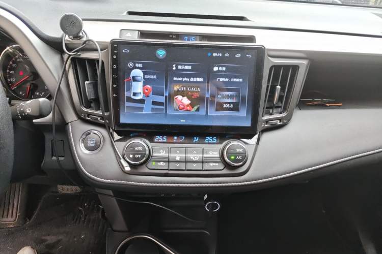 Used Toyota RAV4 2016 2.0L CVT Two-Wheel Drive Smart Edition China V Standard Audio And AC Panel