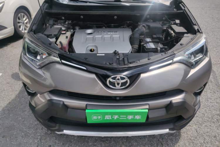 Used Toyota RAV4 2016 2.0L CVT Two-Wheel Drive Smart Edition China V Standard Engine Bay