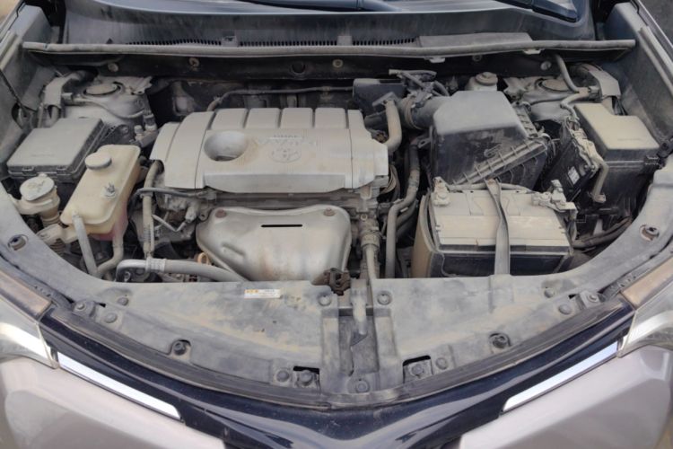 Used Toyota RAV4 2016 2.5L Automatic 4x4 Elite Edition Engine Bay