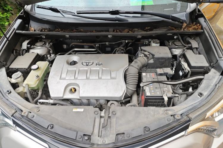 Used Toyota RAV4 2016 2.0L CVT Two-Wheel Drive Smart Edition China V Standard Engine Bay