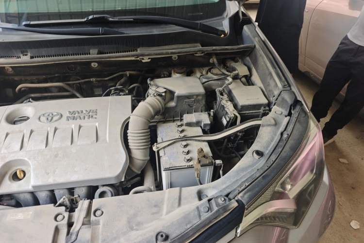 Used Toyota RAV4 2016 2.0L CVT Two-Wheel Drive Urban Edition China V Standard Engine Bay Left