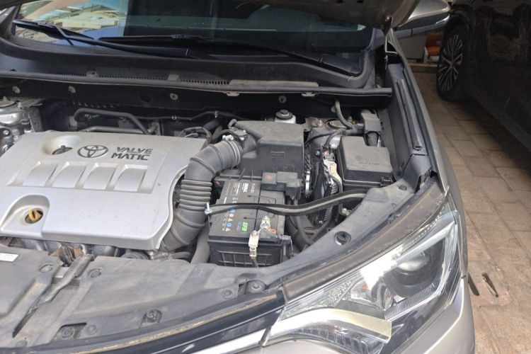 Used Toyota RAV4 2016 2.0L CVT Two-Wheel Drive Fashion Edition China V Standard Engine Bay Left