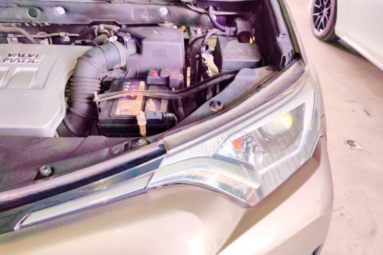 Used Toyota RAV4 2016 2.0L CVT Two-Wheel Drive Comfort Edition China V Standard Engine Bay Left