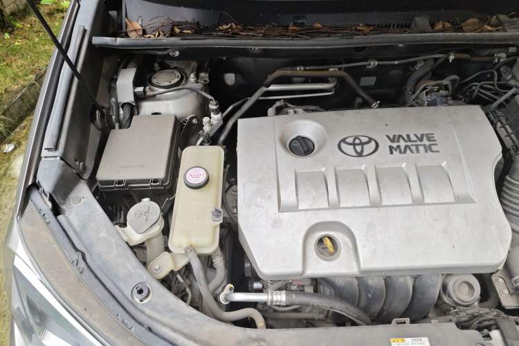 Used Toyota RAV4 2016 2.0L CVT Two-Wheel Drive Smart Edition China V Standard Engine Bay Right