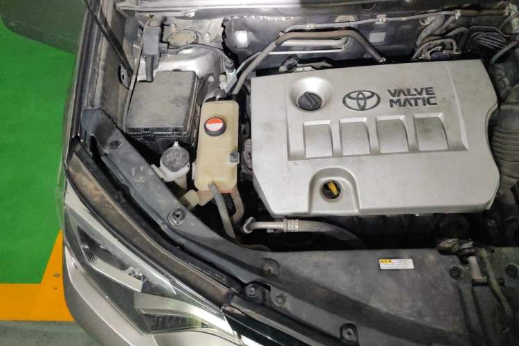 Used Toyota RAV4 2016 2.0L CVT Two-Wheel Drive Smart Edition China V Standard Engine Bay Right