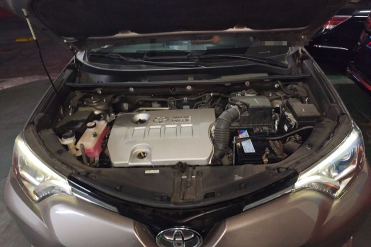 Used Toyota RAV4 2016 2.0L CVT Two-Wheel Drive Smart Edition China V Standard Engine Bay