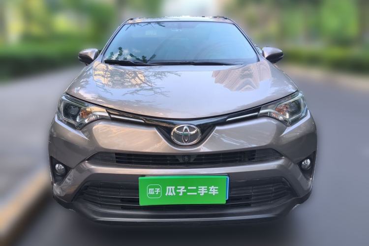 Used Toyota RAV4 2016 2.0L CVT Two-Wheel Drive Fashion Edition China V Standard Front