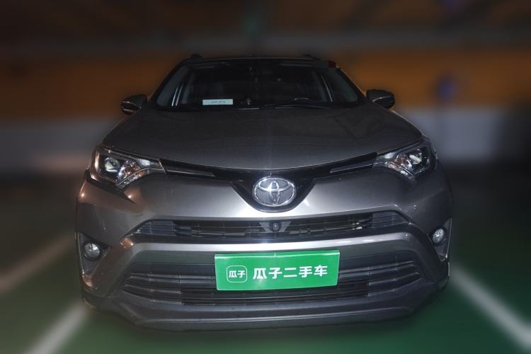 Used Toyota RAV4 2016 2.0L CVT Two-Wheel Drive Fashion Edition China V Standard Front