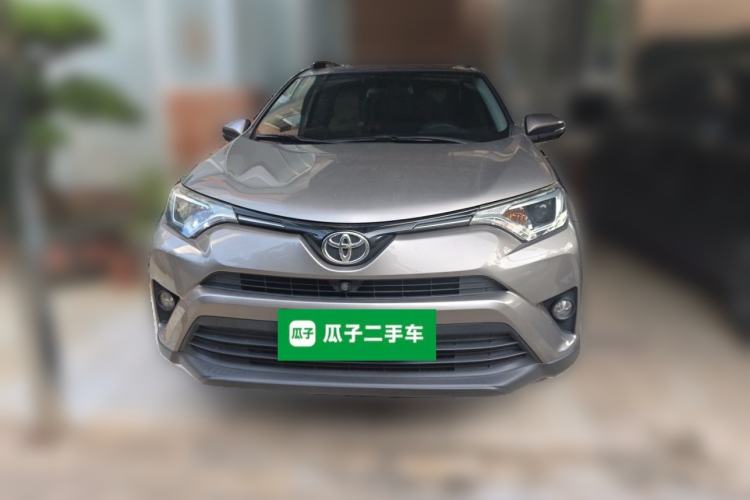 Used Toyota RAV4 2016 2.0L CVT Two-Wheel Drive Fashion Edition China V Standard Front