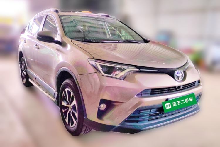 Used Toyota RAV4 2016 2.0L CVT Two-Wheel Drive Comfort Edition China V Standard Front Right 45 Deg