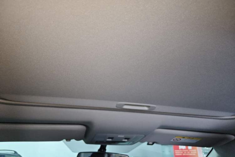 Used Toyota RAV4 2016 2.0L CVT Two-Wheel Drive Fashion Edition China V Standard Headliner