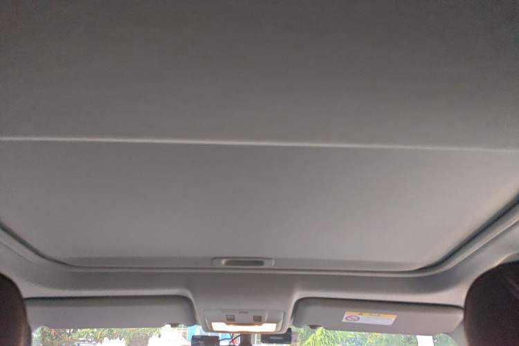 Used Toyota RAV4 2016 2.0L CVT Two-Wheel Drive Fashion Edition China V Standard Headliner