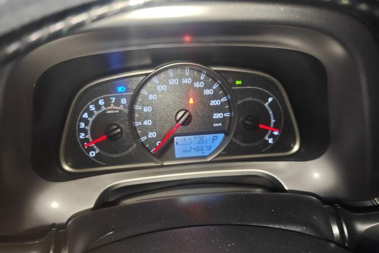 Used Toyota RAV4 2016 2.0L CVT Two-Wheel Drive Fashion Edition China V Standard Instrument Cluster