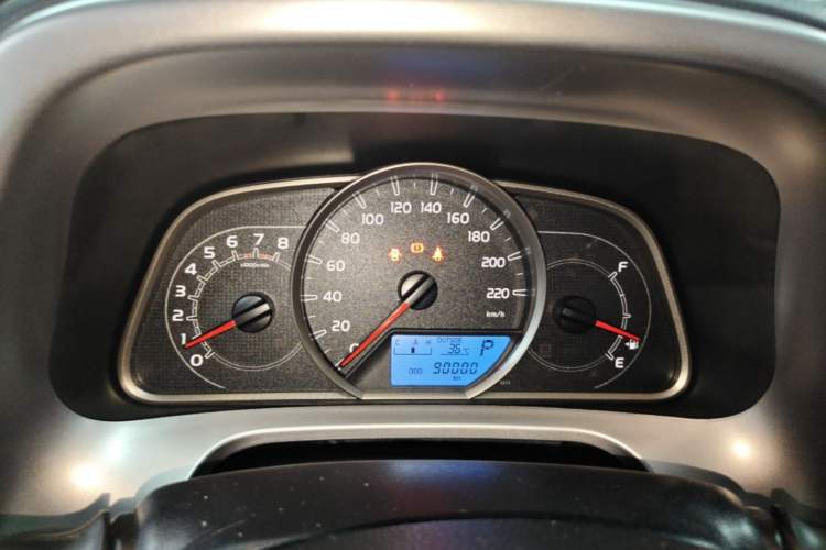 Used Toyota RAV4 2016 2.0L CVT Two-Wheel Drive Fashion Edition China V Standard Instrument Cluster