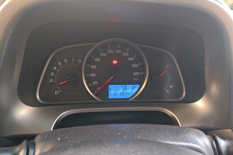 Used Toyota RAV4 2016 2.0L CVT Two-Wheel Drive Fashion Edition China V Standard Instrument Cluster