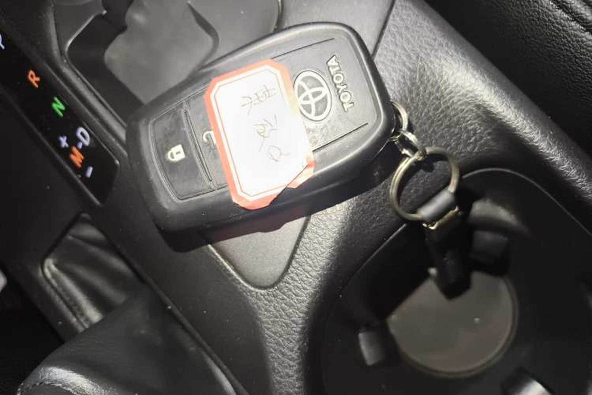 Used Toyota RAV4 2016 2.0L CVT Two-Wheel Drive Fashion Edition China V Standard Interior 1
