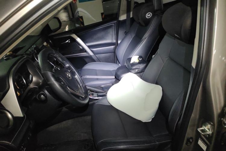 Used Toyota RAV4 2016 2.0L CVT Two-Wheel Drive Smart Edition China V Standard Left Front Seat