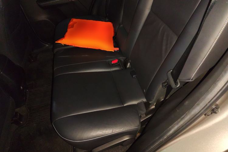 Used Toyota RAV4 2016 2.0L CVT Two-Wheel Drive Smart Edition China V Standard Left Rear Seat
