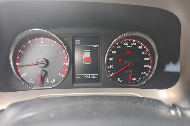 Used Toyota RAV4 2016 2.5L Automatic 4x4 Elite Edition Odometer Close Up