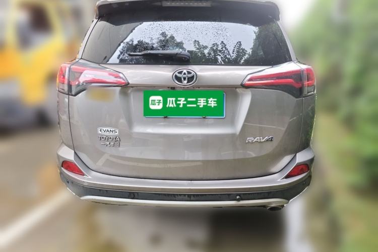 Used Toyota RAV4 2016 2.0L CVT Two-Wheel Drive Smart Edition China V Standard Rear