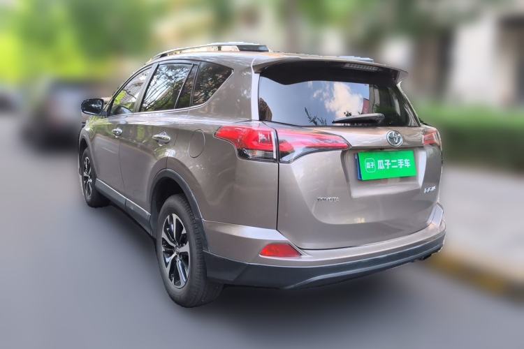 Used Toyota RAV4 2016 2.0L CVT Two-Wheel Drive Fashion Edition China V Standard Rear Left 45 Deg