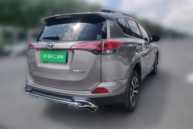Used Toyota RAV4 2016 2.0L CVT Two-Wheel Drive Smart Edition China V Standard Rear Right 45 Deg