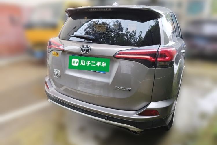 Used Toyota RAV4 2016 2.0L CVT Two-Wheel Drive Smart Edition China V Standard Rear Right 45 Deg