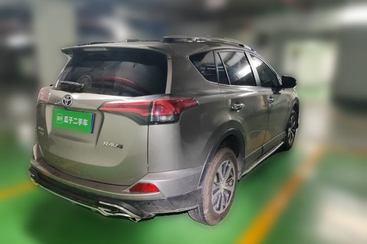 Used Toyota RAV4 2016 2.0L CVT Two-Wheel Drive Smart Edition China V Standard Rear Right 45 Deg