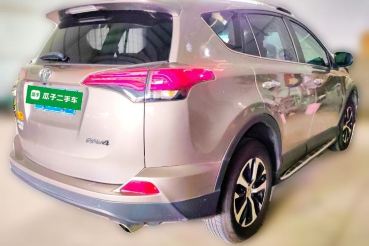 Used Toyota RAV4 2016 2.0L CVT Two-Wheel Drive Comfort Edition China V Standard Rear Right 45 Deg