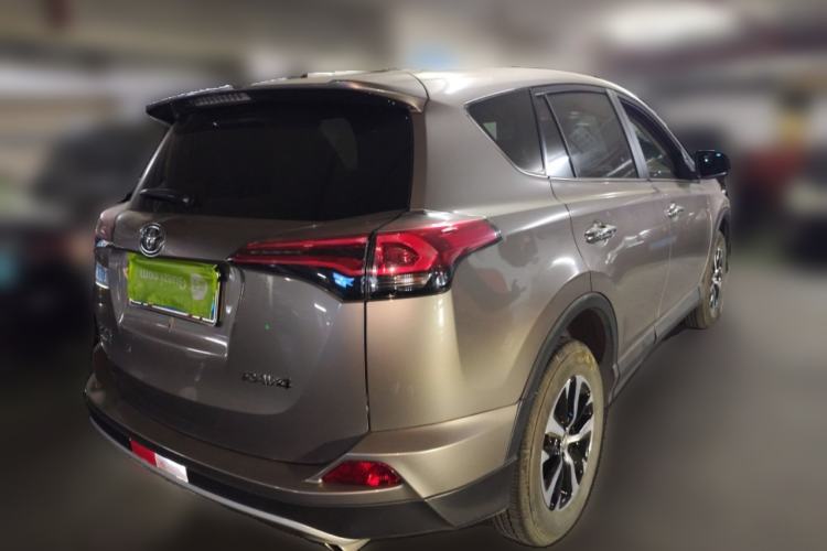 Used Toyota RAV4 2016 2.0L CVT Two-Wheel Drive Smart Edition China V Standard Rear Right 45 Deg
