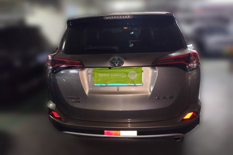 Used Toyota RAV4 2016 2.0L CVT Two-Wheel Drive Smart Edition China V Standard Rear