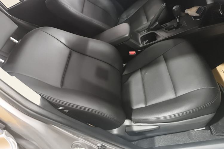 Used Toyota RAV4 2016 2.0L CVT Two-Wheel Drive Fashion Edition China V Standard Right Front Seat